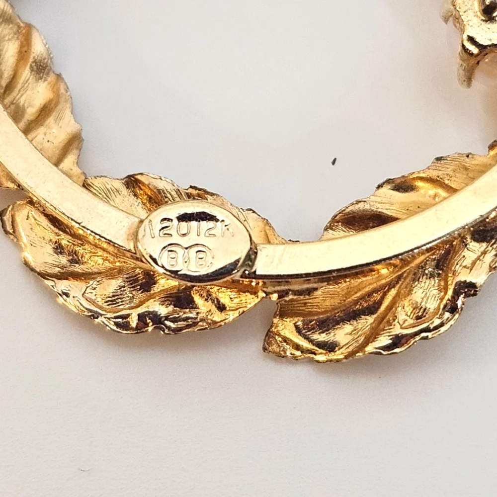 12k 1/20 Gold filled vintage wreath brooch binder brothers stamped